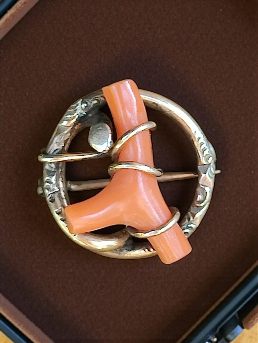 🪸 Antique 14K Victorian Coral Pin